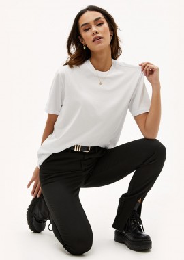 WHITE BOYFRIEND TEE