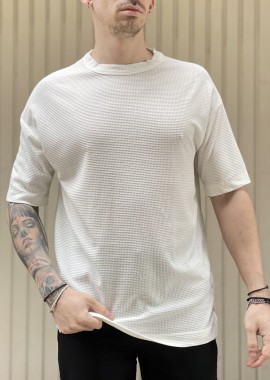 Ανδρική λευκή κοντομάνικη μπλούζα με ανάγλυφο σχέδιο TST909W