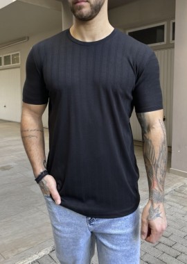 Ανδρική μαύρη κοντομάνικη μπλούζα με ανάγλυφο ύφασμα R250332M