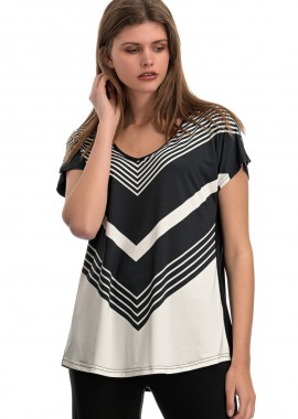 ΜΠΛΟΥΖΑ ΜΕ ΤΥΠΩΜΑ