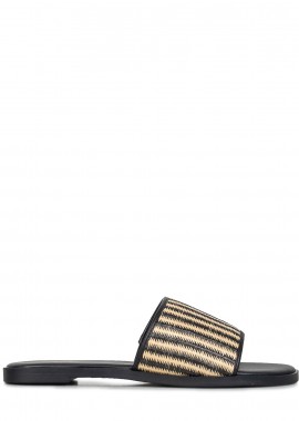 Πέδιλα-Σανδάλια γυναικεία Clarks Μαύρο 26187895 Erisia Strap 262