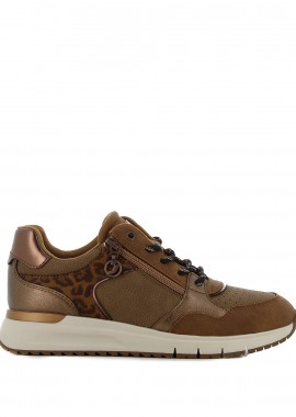 Καφέ sneaker
