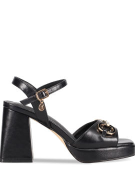 Μαύρο πέδιλο