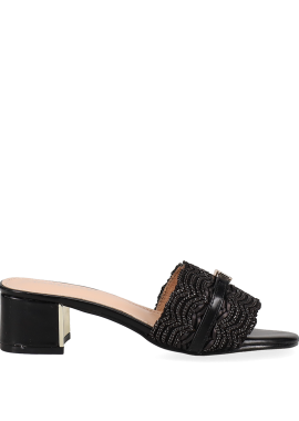 Μαύρο πέδιλο