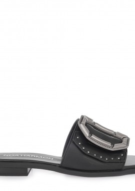 Noa Harmon - FLATS σχέδιο: U465D7361