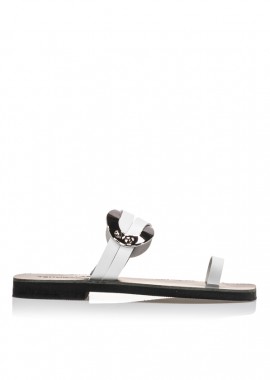 Σανδάλια χειροποίητα λευκά δερματίνη με ανθρακί στοιχεία ΛΕΥΚΟ