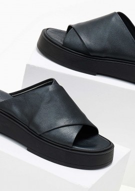 IRIS - IRIS Δερμάτινα σανδάλια flatform χιαστί - 22/3SK - Μαύρο